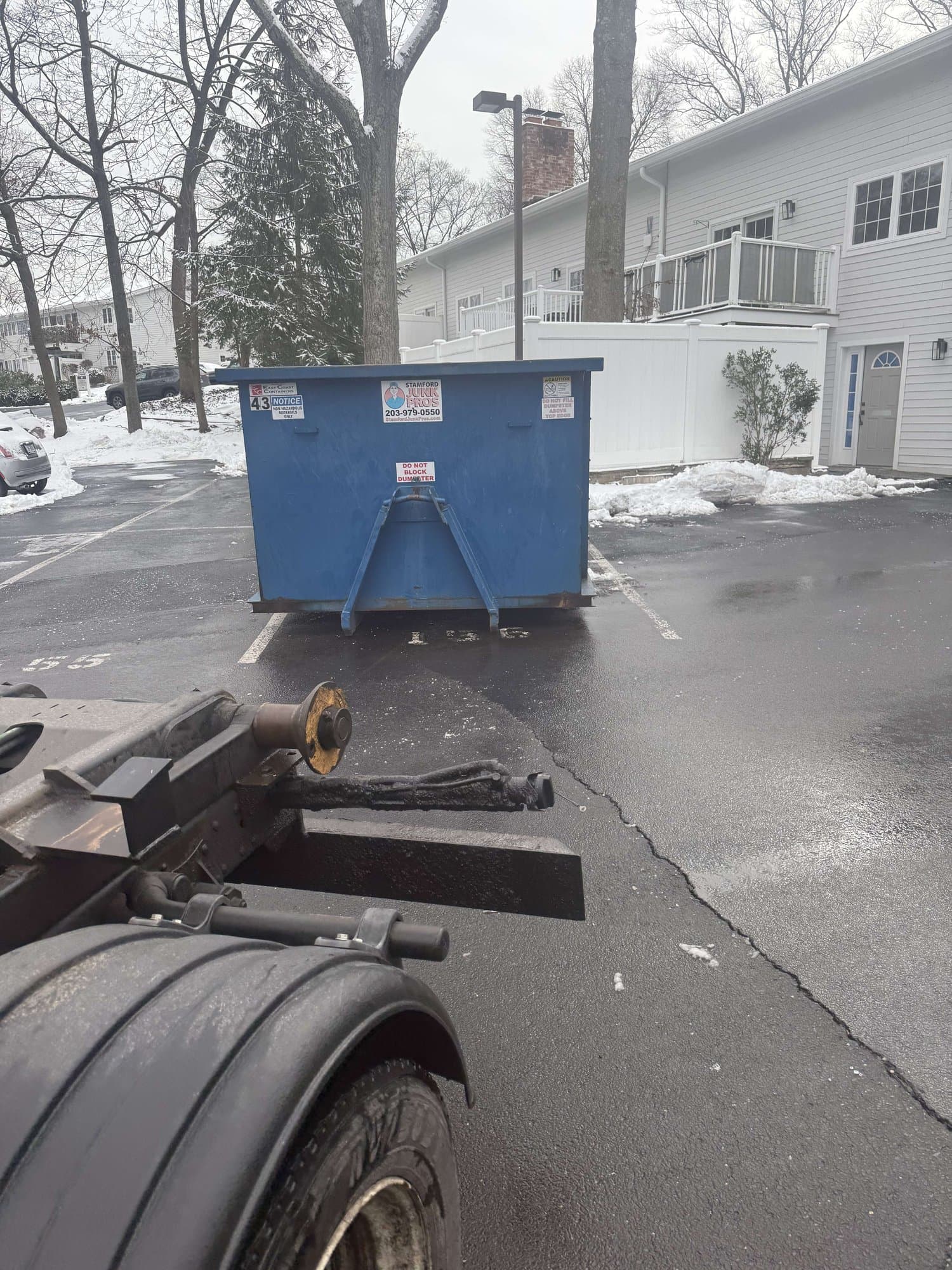 dumpster delivery residential by Grizzly Junk Pros