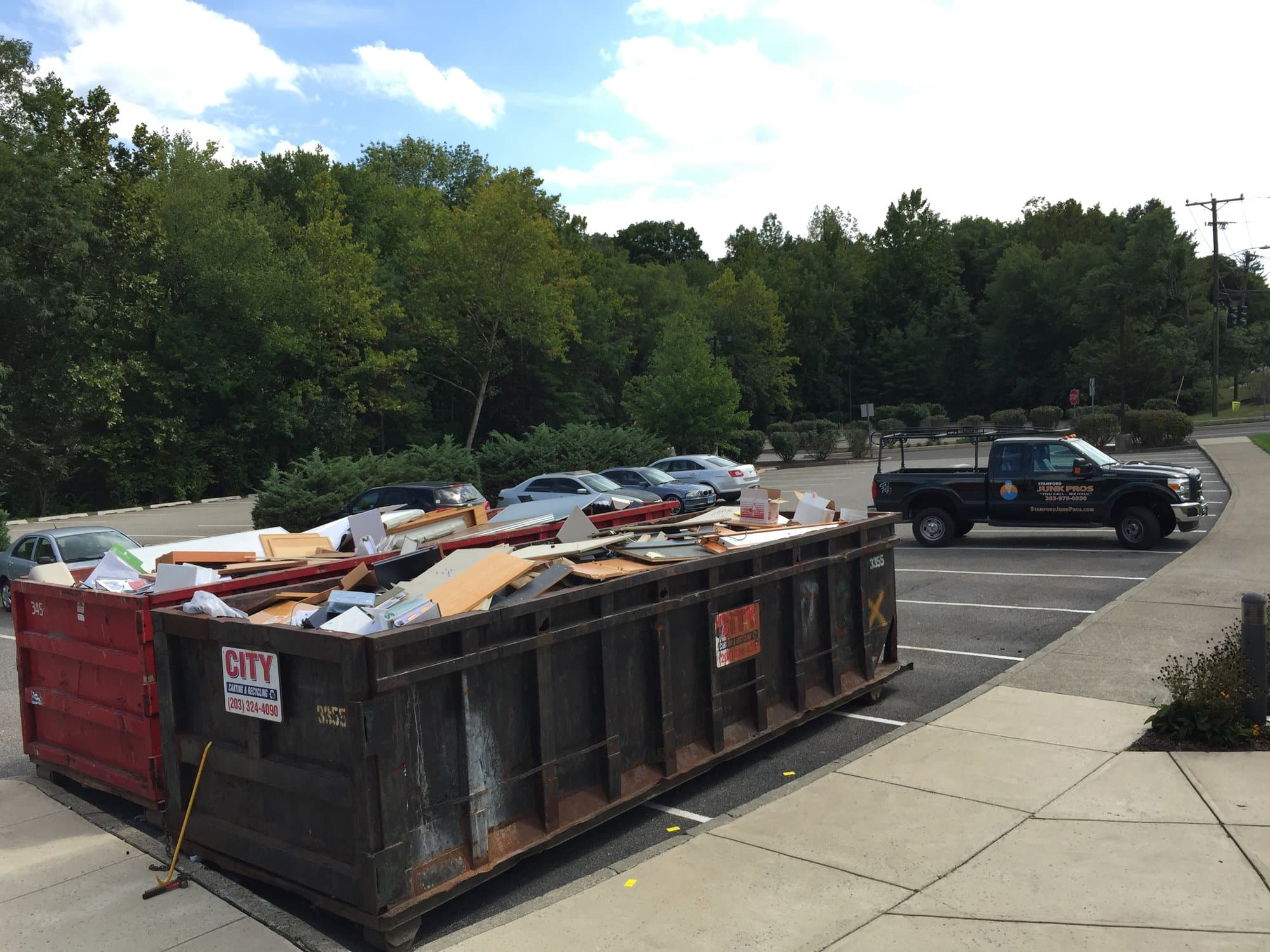 Roll-off dumpster delivery in Fairfield County by Stamford Junk Pros