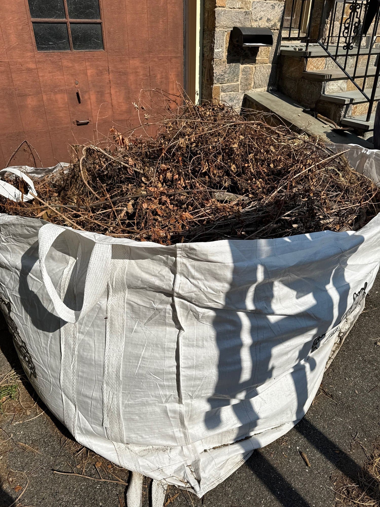 yard debris bulk bag by Grizzly Junk Pros